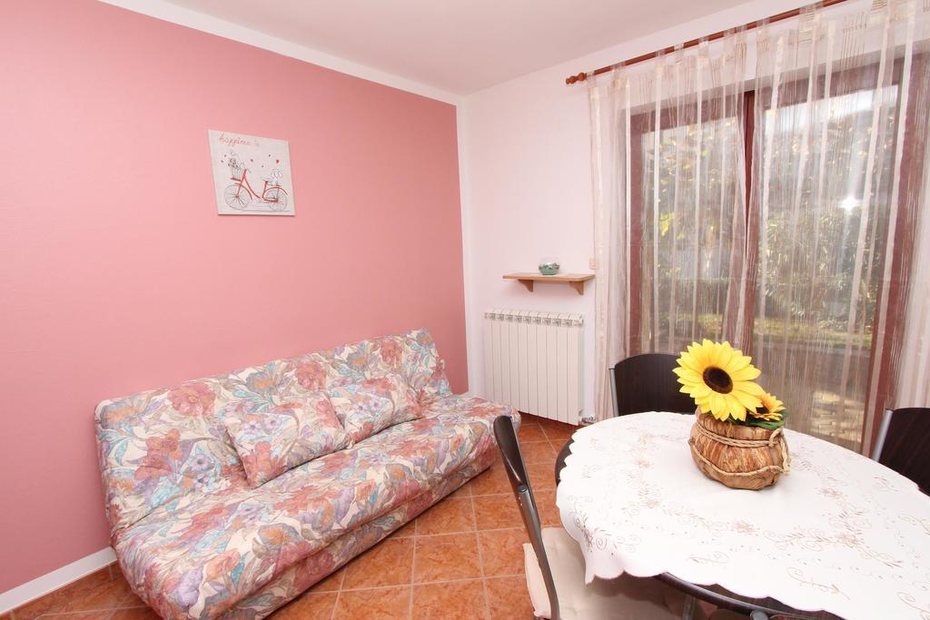 Rooms And Apartment Sanja Rovigno Esterno foto